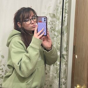 Meet your Posher, Abigail